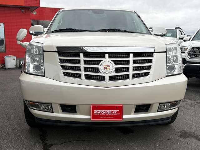 2008 Cadillac Escalade – thumbnail 3