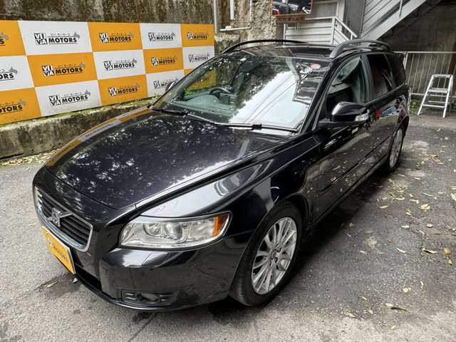 2010 Volvo V50 – thumbnail 2