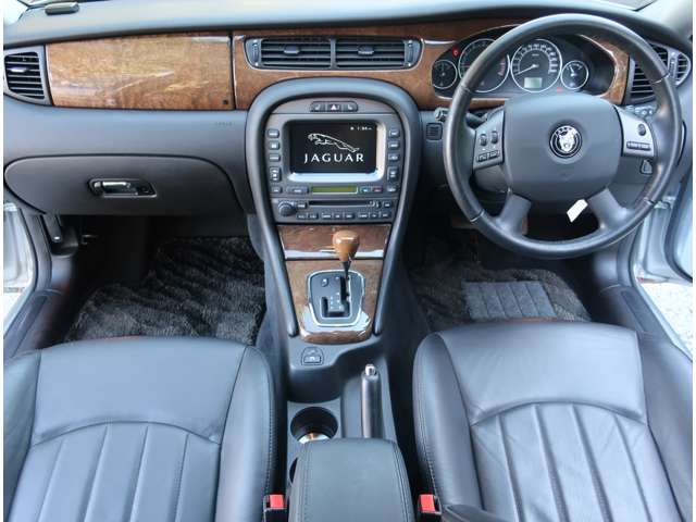 2007 Jaguar X-Type – thumbnail 3