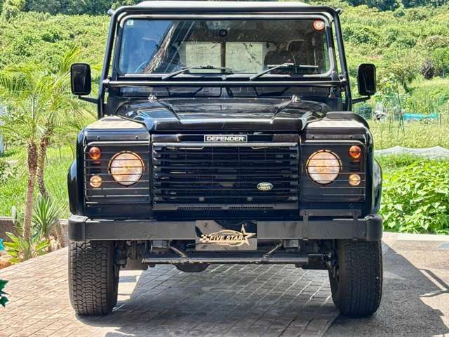 2003 Land Rover Defender – thumbnail 3