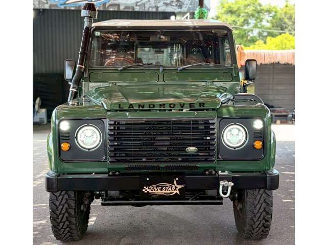 2002 Land Rover Defender – thumbnail 3