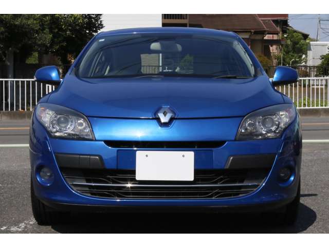 2011 Renault Megane – thumbnail 2