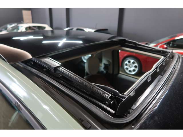 2010 Fiat 500 – thumbnail 4