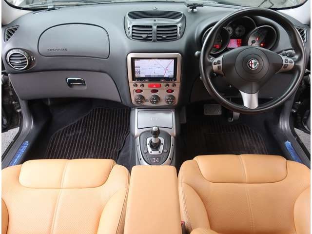 2005 Alfa Romeo GT – thumbnail 3
