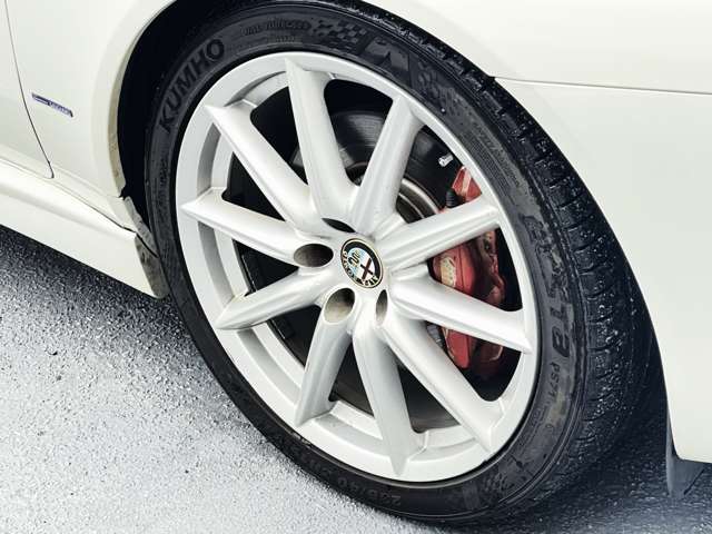 2010 Alfa Romeo 159 – thumbnail 3