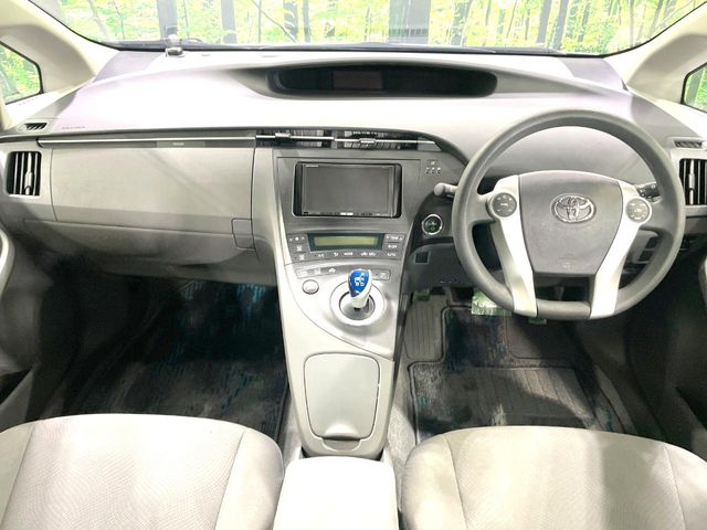2010 Toyota Prius – thumbnail 2