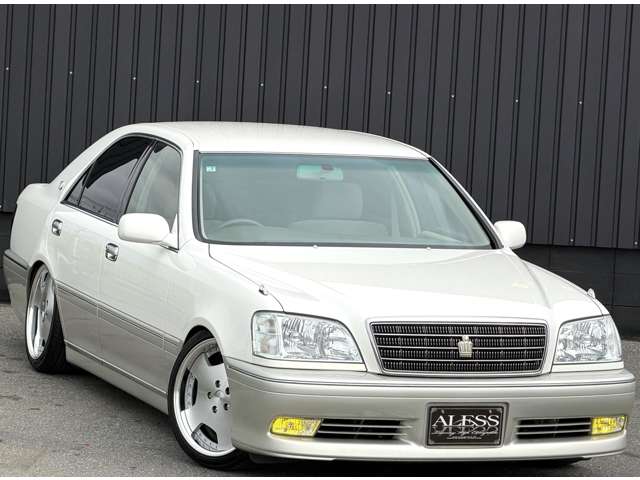 2003 Toyota Crown Royal – thumbnail 3