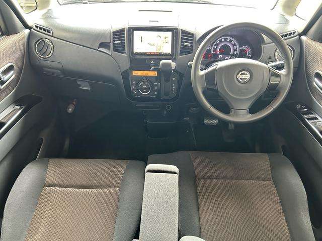2011 Nissan Roox – thumbnail 3