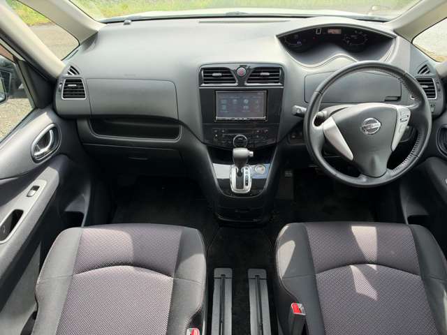 2011 Nissan Serena – thumbnail 4