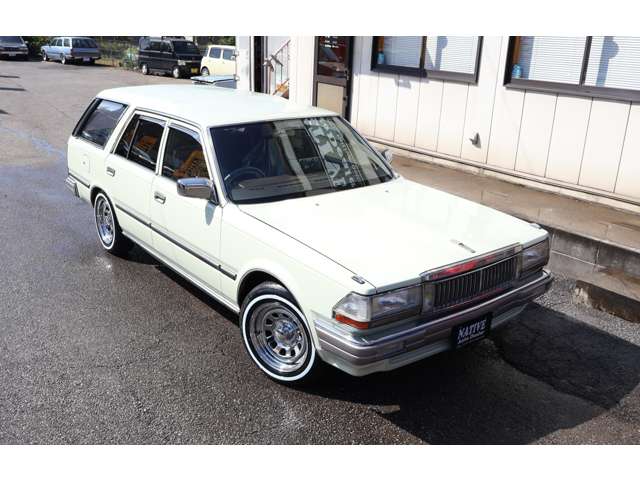 1994 Nissan Cedric Wagon – thumbnail 2