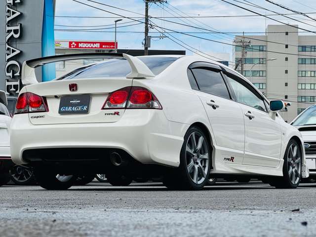 2010 Honda Civic Type R – thumbnail 2