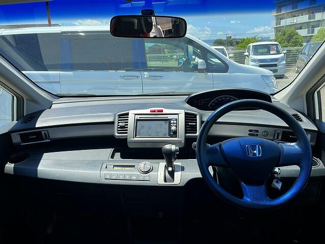 2011 Honda Freed – thumbnail 3