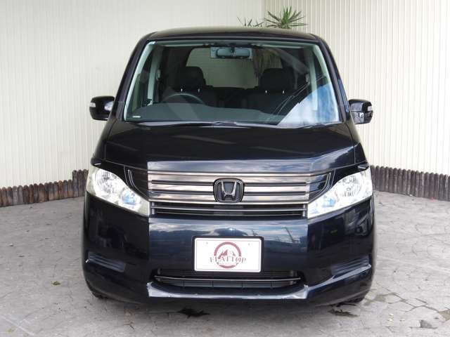 2011 Honda Stepwgn – thumbnail 2