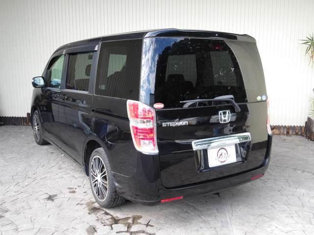 2011 Honda Stepwgn – thumbnail 4