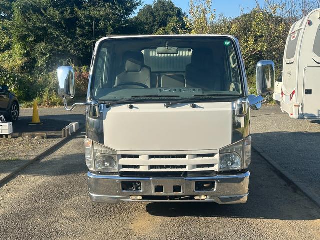 2008 Isuzu Elf – thumbnail 2