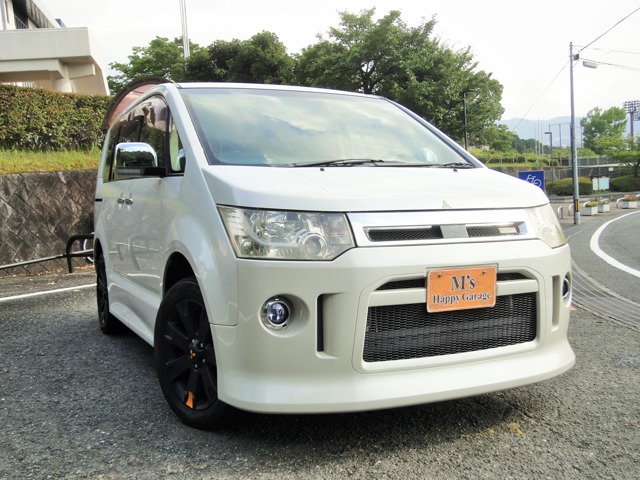 2011 Mitsubishi Delica D:5