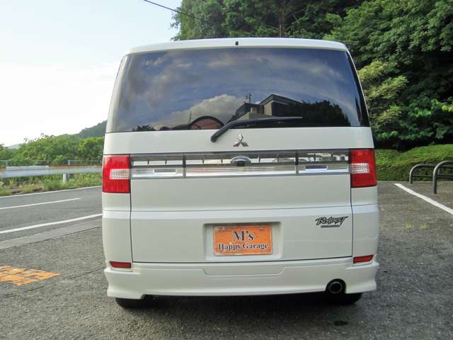 2011 Mitsubishi Delica D:5 – thumbnail 3