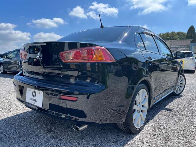 2007 Mitsubishi Galant Fortis – thumbnail 2
