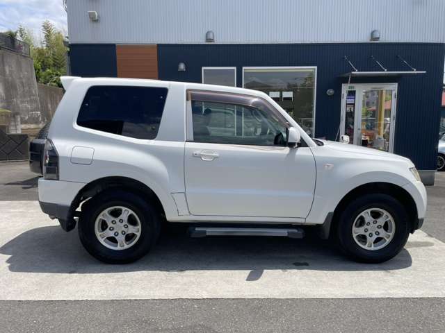2007 Mitsubishi Pajero – thumbnail 4