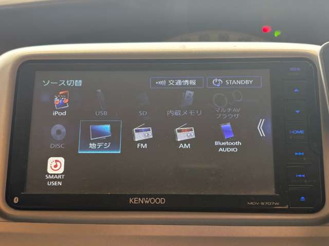 2010 Daihatsu Tanto – thumbnail 4