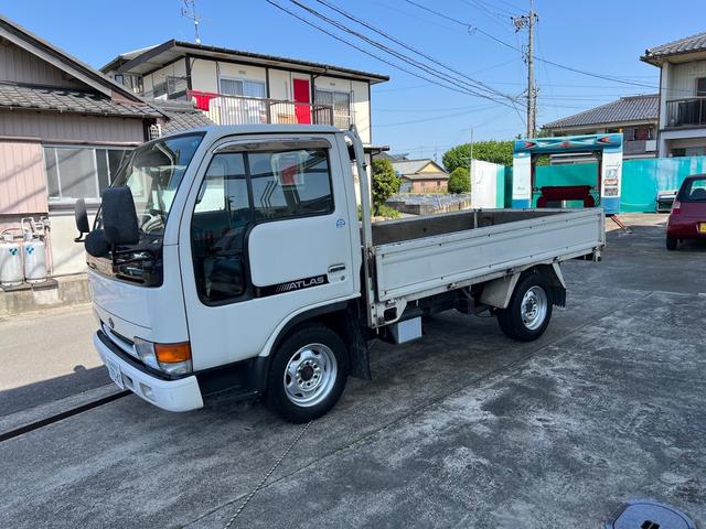 1996 Nissan Atlas