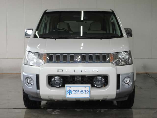 2011 Mitsubishi Delica D:5 – thumbnail 4