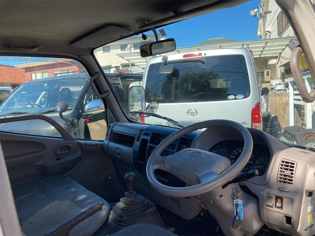 2002 Toyota Dyna – thumbnail 4