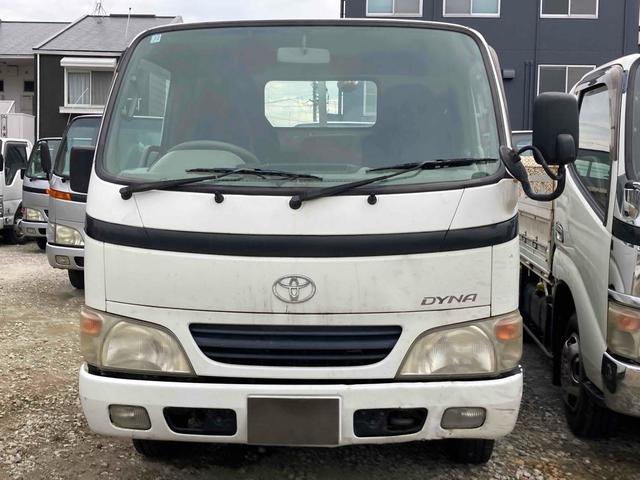 2004 Toyota Dyna – thumbnail 3