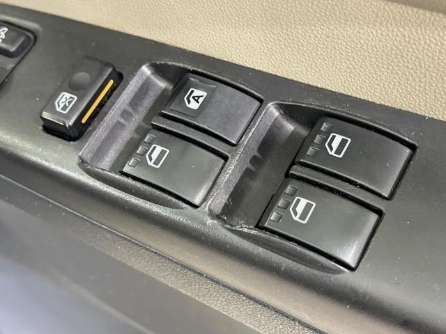 2009 Daihatsu Mira – thumbnail 3