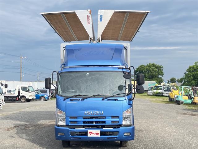 2010 Isuzu Forward – thumbnail 2
