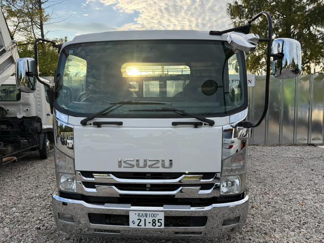2009 Isuzu Forward – thumbnail 3