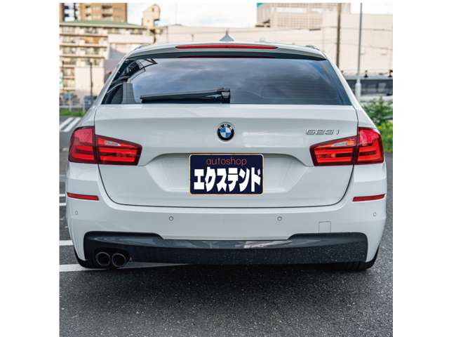 2011 BMW 5 Series Touring – thumbnail 3