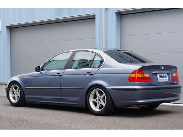 2003 BMW 3 Series – thumbnail 2