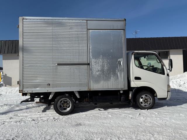 2004 Toyota Dyna – thumbnail 4