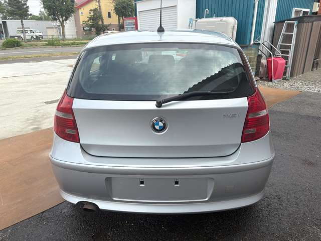2011 BMW 1 Series – thumbnail 3