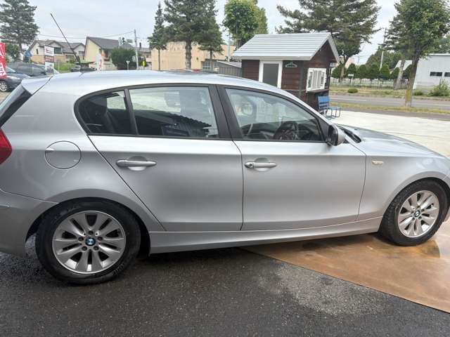 2011 BMW 1 Series – thumbnail 4