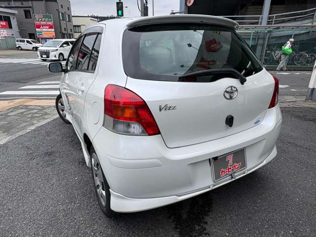 2008 Toyota Vitz – thumbnail 4