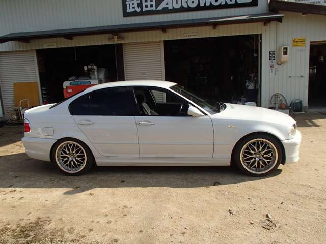 2003 BMW 3 Series – thumbnail 4