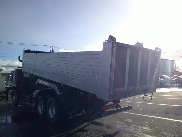 2002 Mitsubishi Fuso Super Great – thumbnail 4