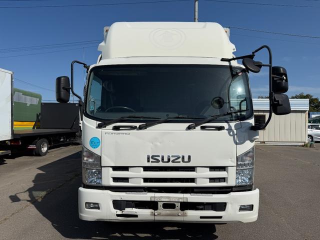 2009 Isuzu Forward – thumbnail 3