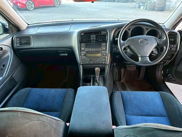 1999 Toyota Aristo – thumbnail 3