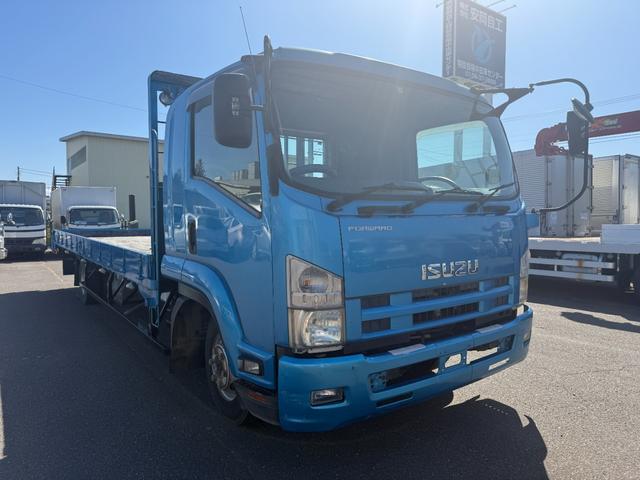 2010 Isuzu Forward – thumbnail 2