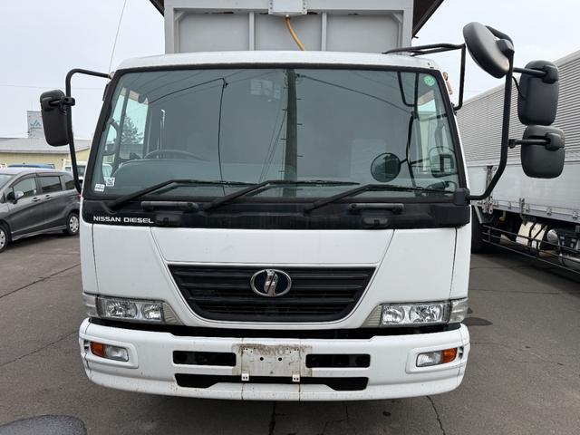 2010 UD Trucks Condor – thumbnail 3