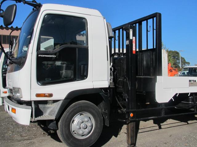2004 Isuzu Forward – thumbnail 2