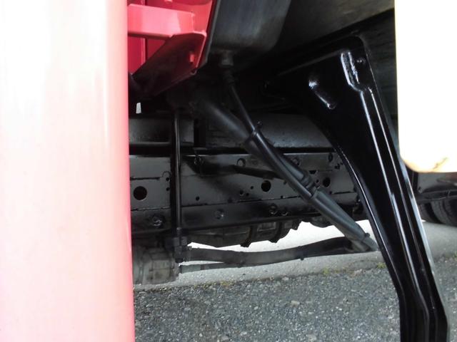 2005 Isuzu Forward – thumbnail 4