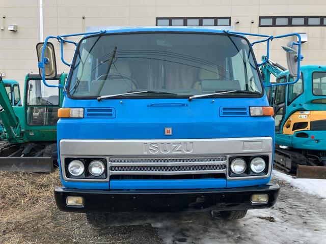 1982 Isuzu Forward – thumbnail 3