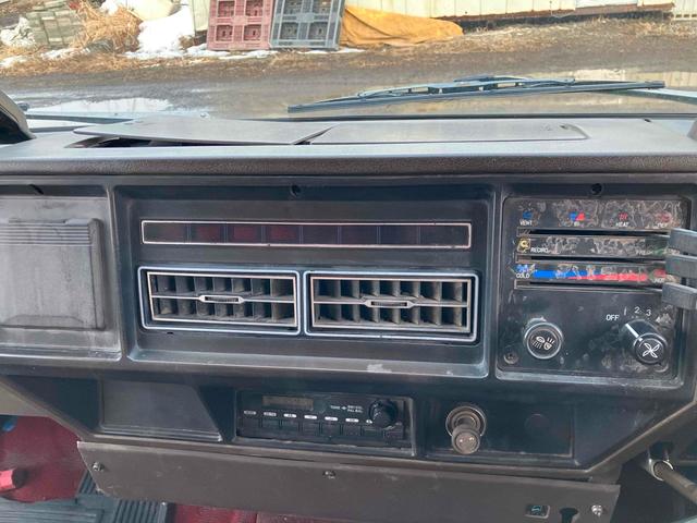 1982 Isuzu Forward – thumbnail 4