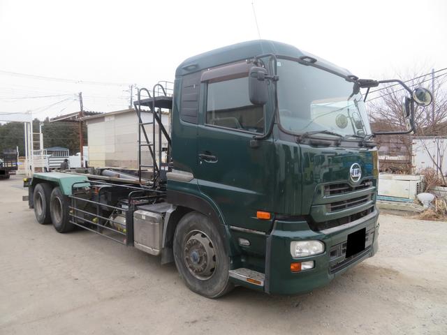 2010 UD Trucks Quon – thumbnail 2