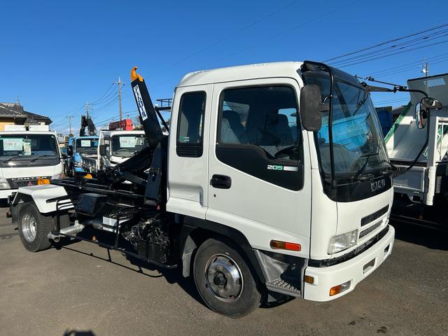 2005 Isuzu Forward – thumbnail 3