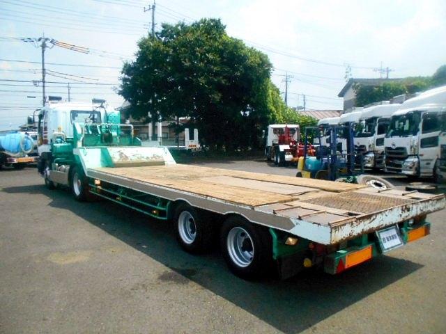 2004 Isuzu Giga – thumbnail 4